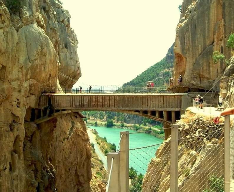 Mayte Dreams Caminito Del Rey Valle de Abdalagis ภายนอก รูปภาพ